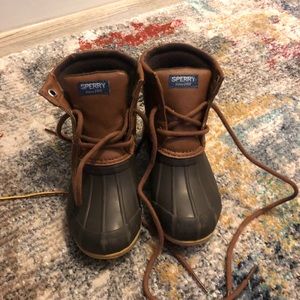9t Sperry Boots